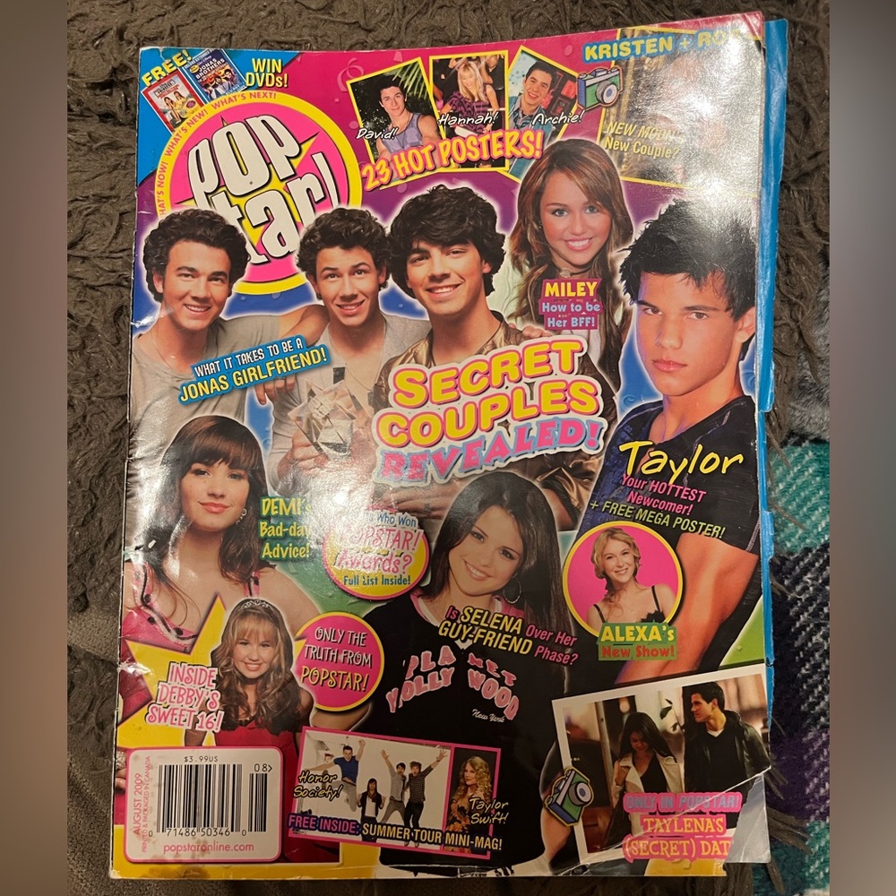 PopStar Magazine